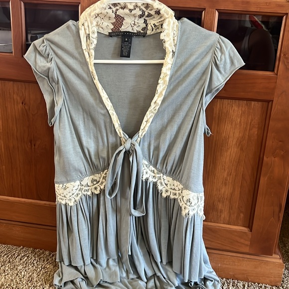 Light blue and lacy tie up Robert Rodriguez top - Picture 1 of 7